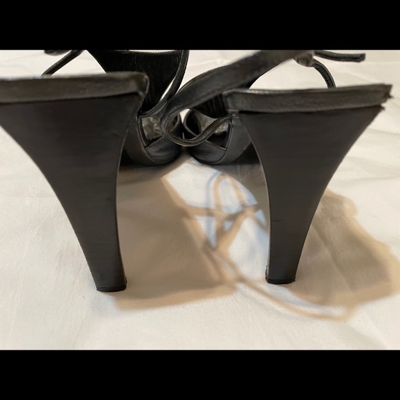 Vera Wang heels - Picture 3 of 7